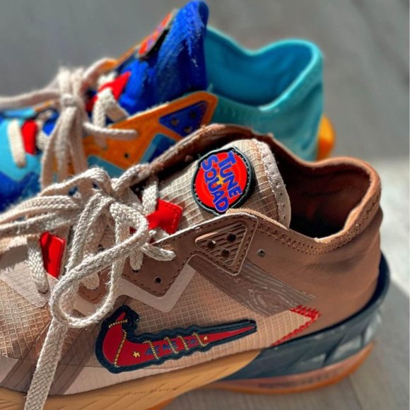 65$_Nike LeBron 18 Low Wile E. vs. Roadrunner Space Jam - Picture 1 of 9